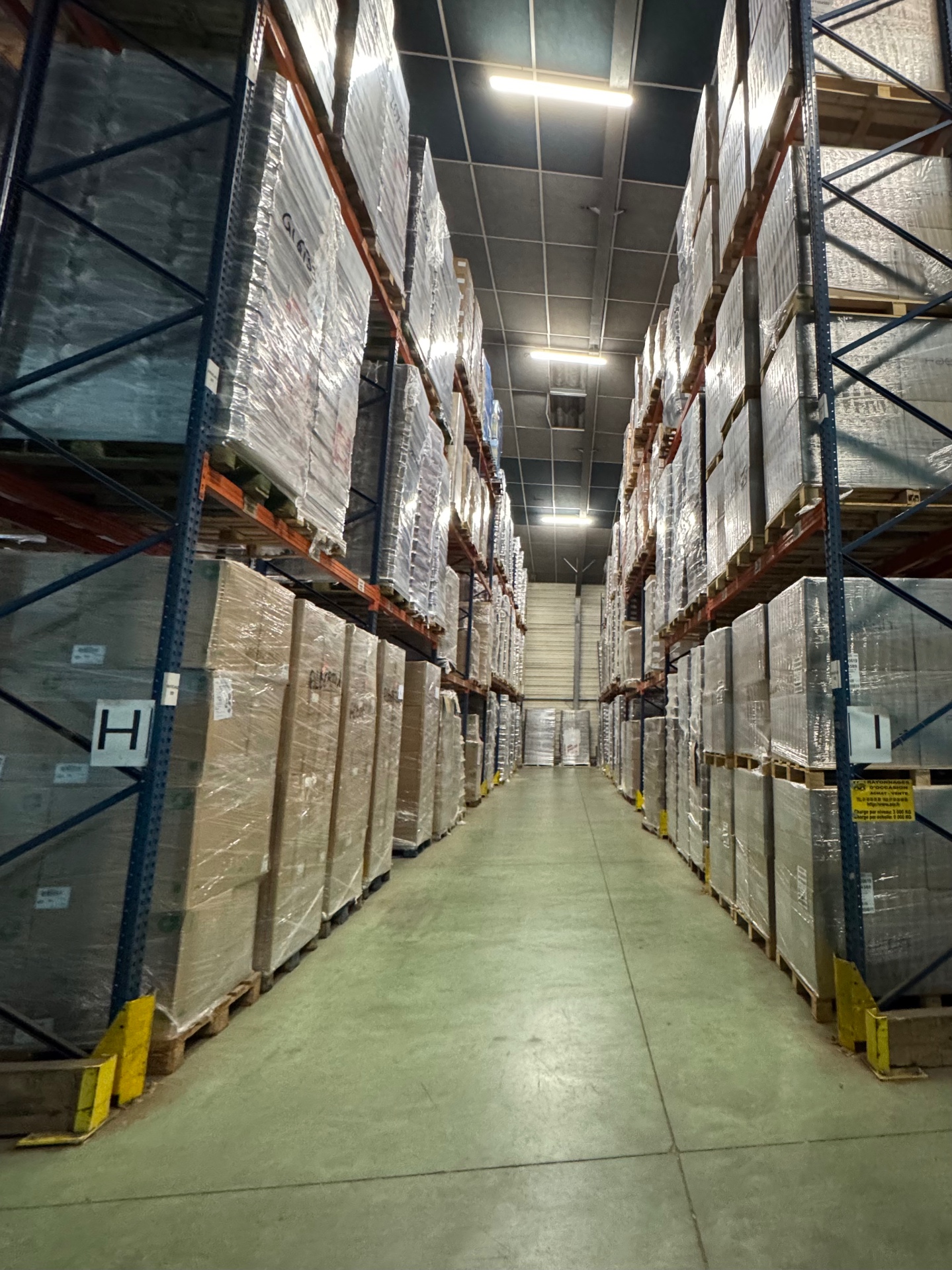 Allée de stockage en racks haute densité