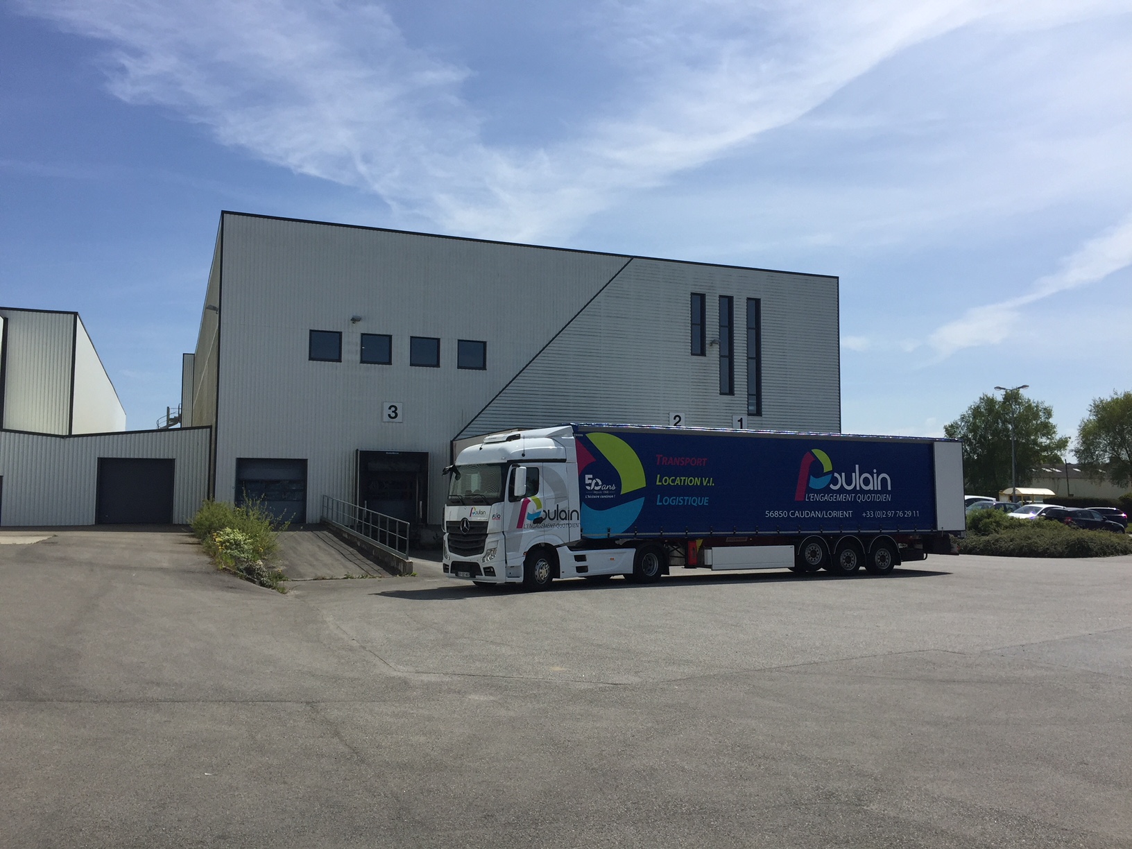 Livraison client – ensemble Mercedes Poulain à quai